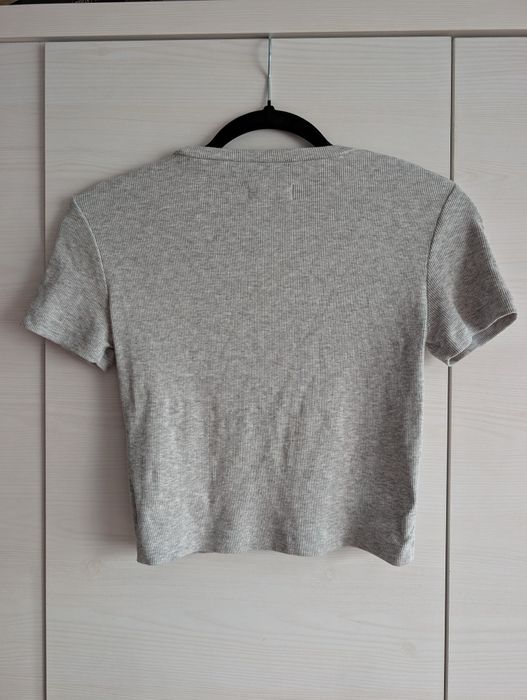 Szary crop top z krótkim rękawem, Even&Odd