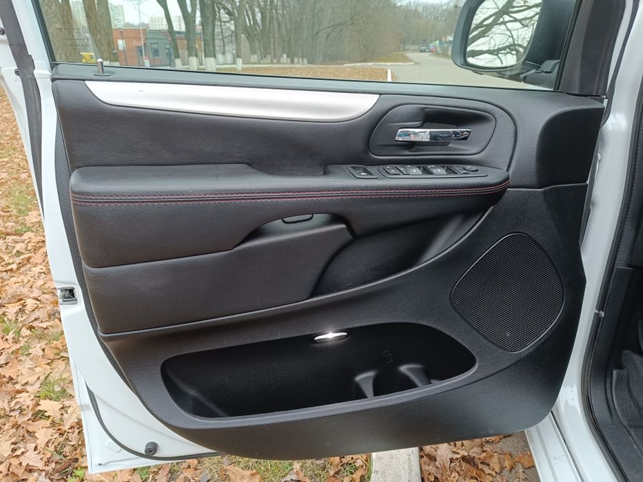 Dodge Grand Caravan 2020р