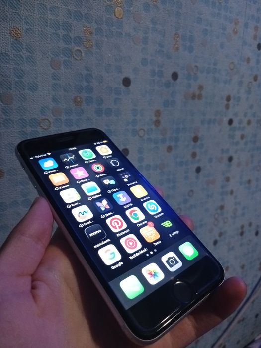 Продам айфон 8 на 256гб