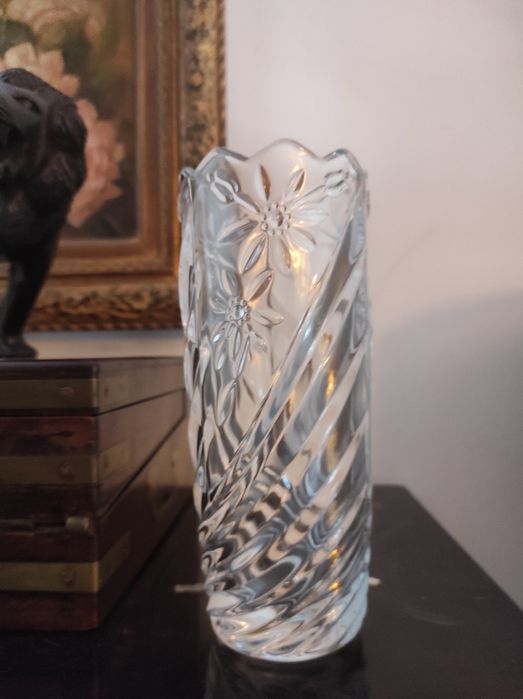 Jarra nova com  20. cm  altura