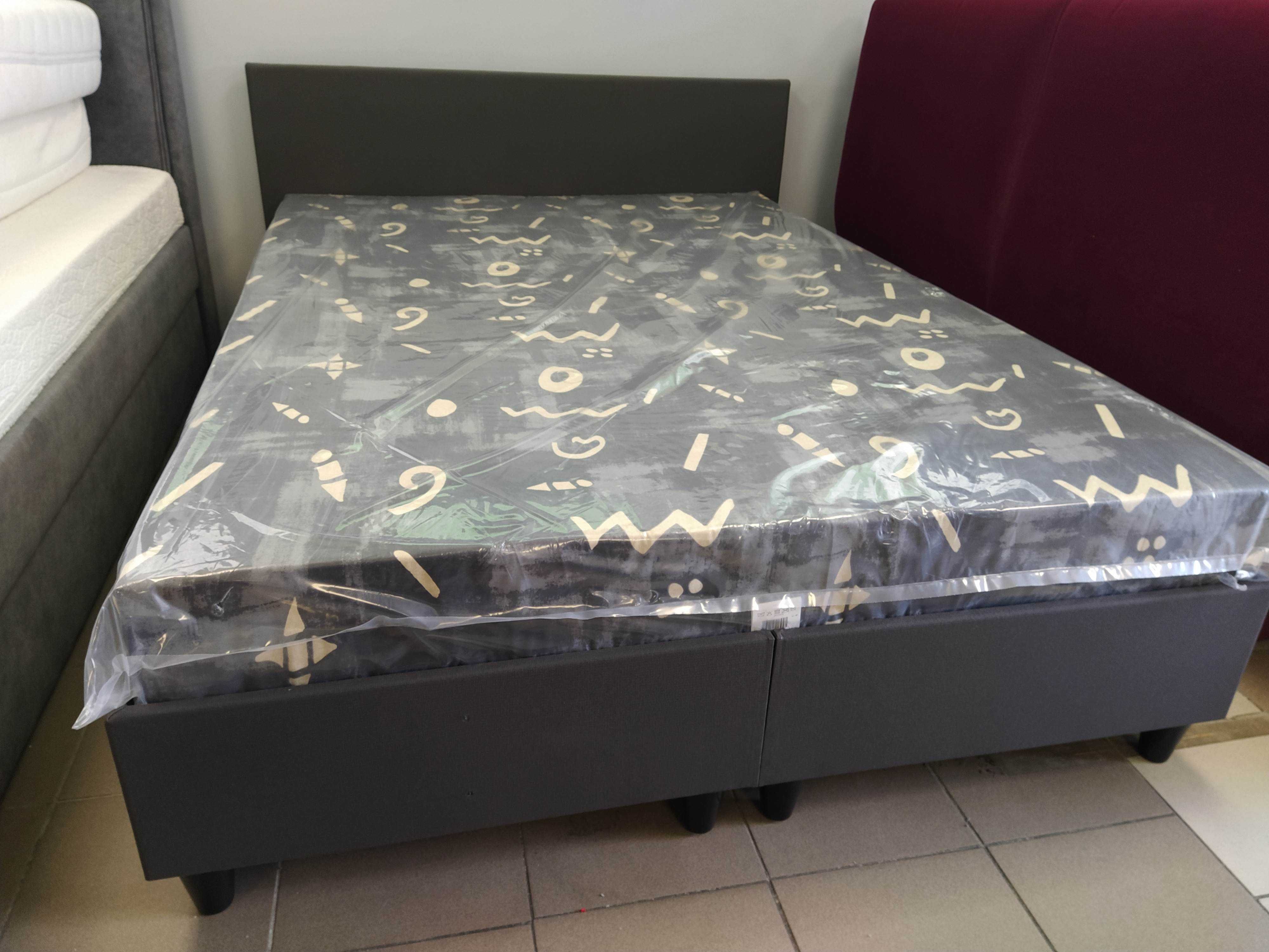 Nowe łóżko tapicerowane z materacem sprężynowym od ręki Toruń