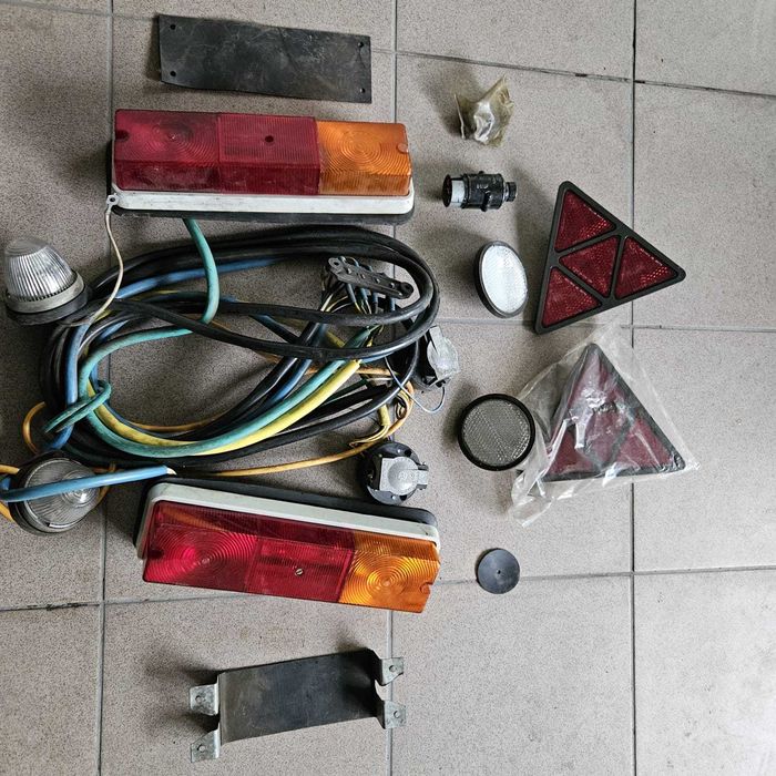 Komplet lamp do przyczepy rolniczej