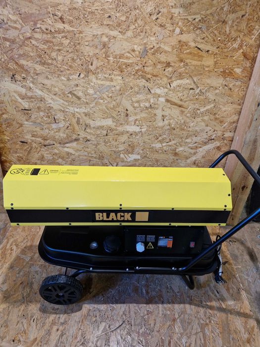 DMUCHAWA olejowa diesel 40KW termostat LCD 38L black