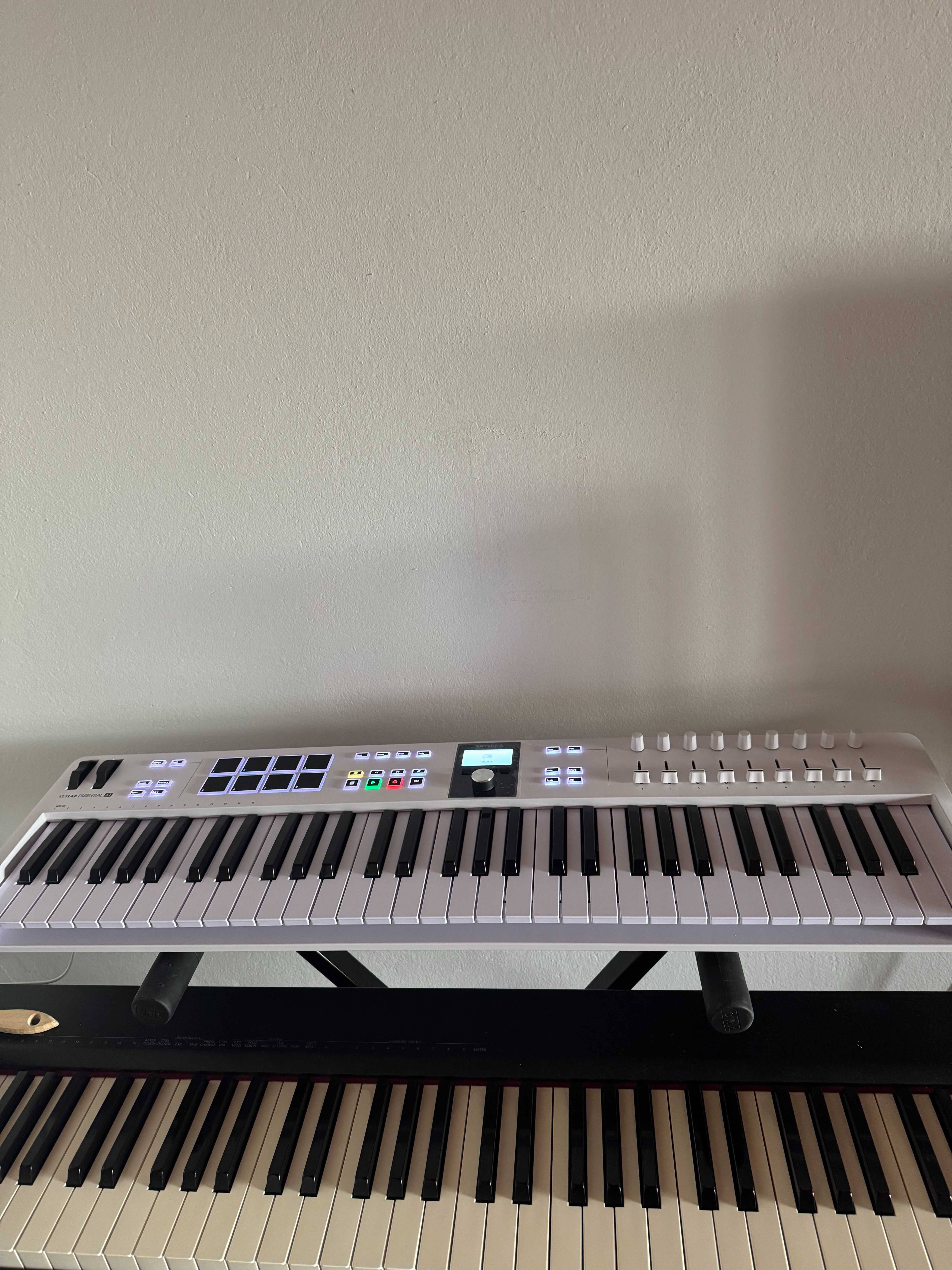 Arturia KeyLab Essential  + Studiologic SL88 Studio