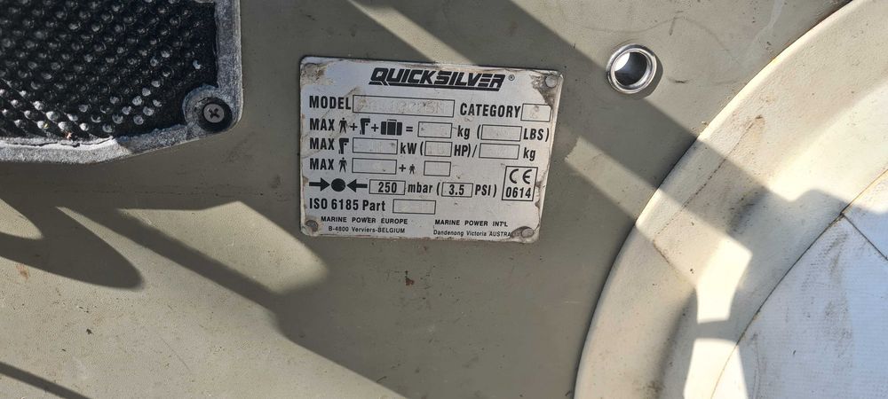 Ponton Quicksilver