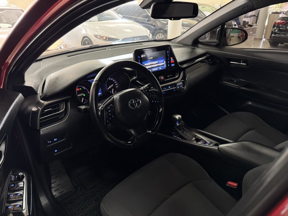 Toyota C-HR Hybrid 1.8і 16V АКПП 2017 р.в. (122 к.с.)
