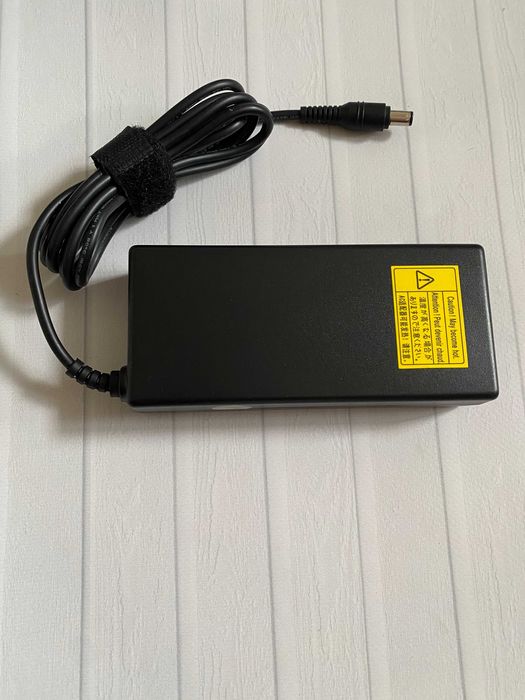 Зарядка для ноутбука Toshiba 90W 15V 6A 6.3*3.0mm