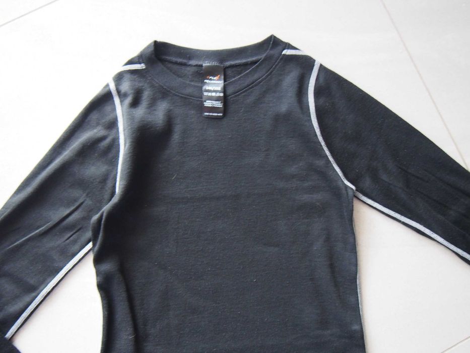 Bluzka termiczna 146 cm na narty łyżwy