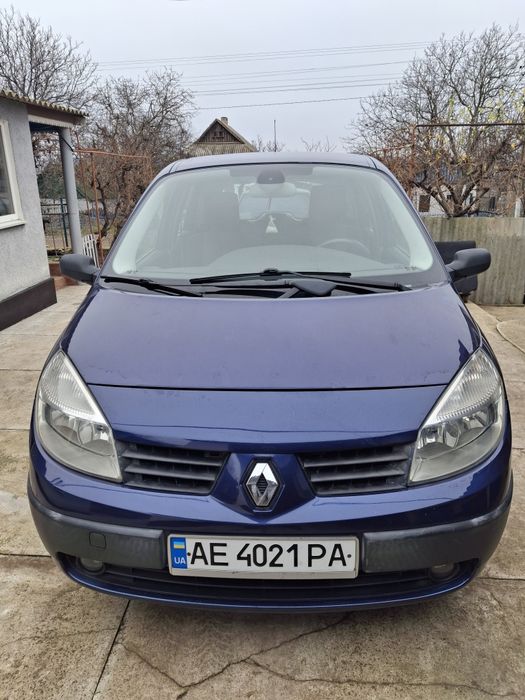 Продам авто у гарному стані Renault Scenic 2 1,6 бензин