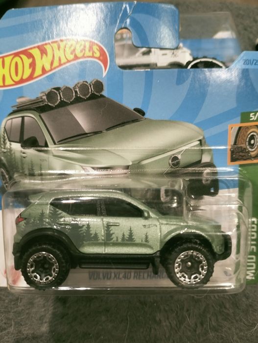 Hot Wheels Volvo xc40 recharge resorek autko nowy