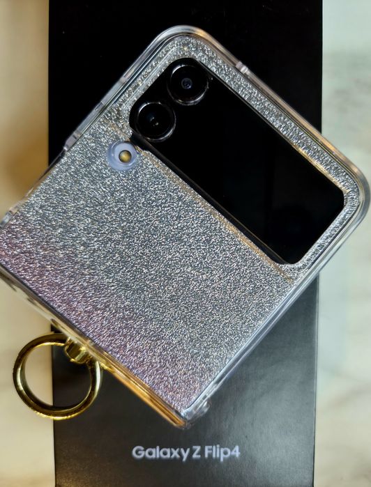 Samsung flip4 używany, stan idealny.
