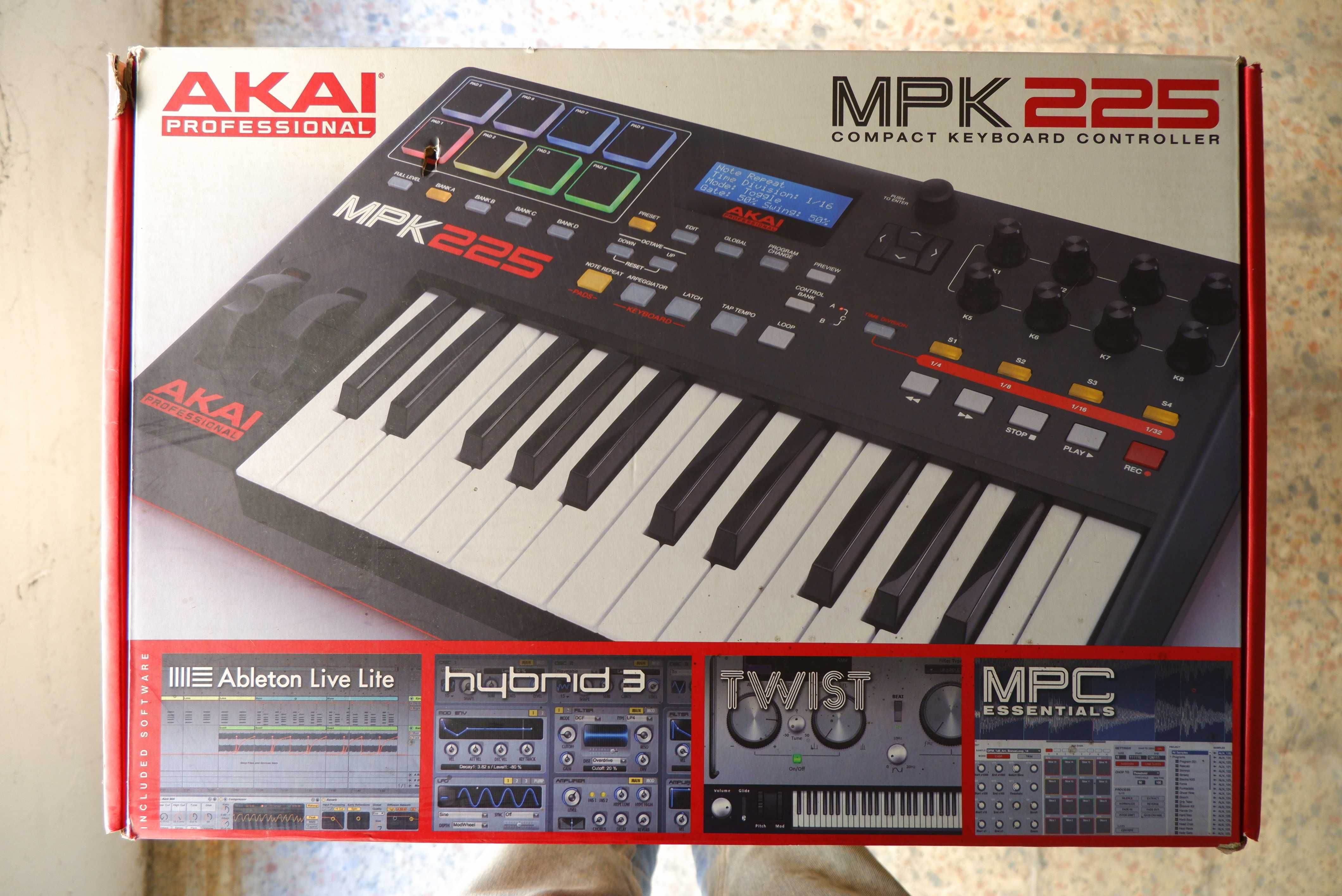 Controlador midi Akai MPK 225