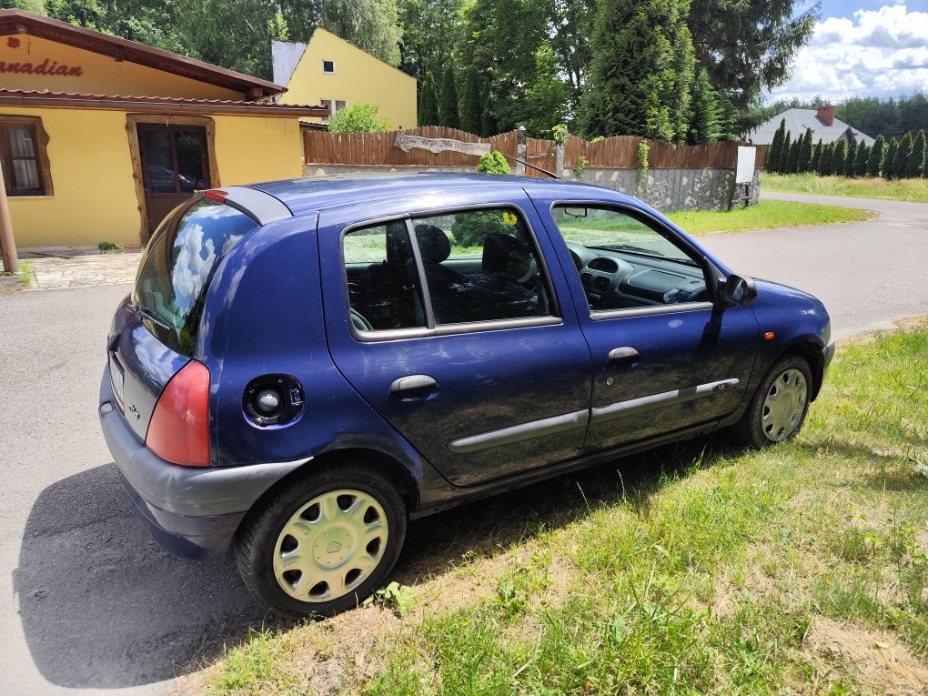 Renault Clio ocynk- zero rdzy ! Sprawne ! 174 tyś km