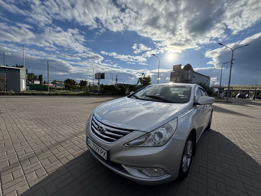Продам машину Hyundai Sonata 2013 року
