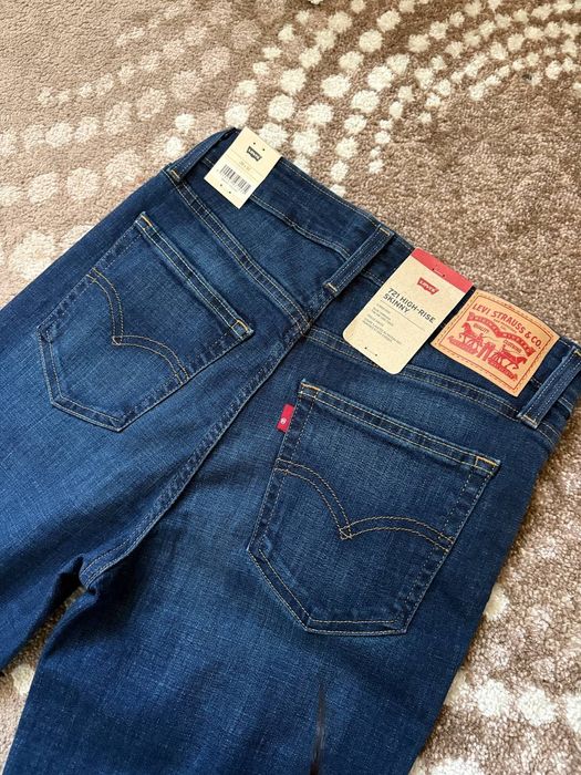 Продам НОВІ жіночі Джинси levis skinny,синього кольору,28 розмір