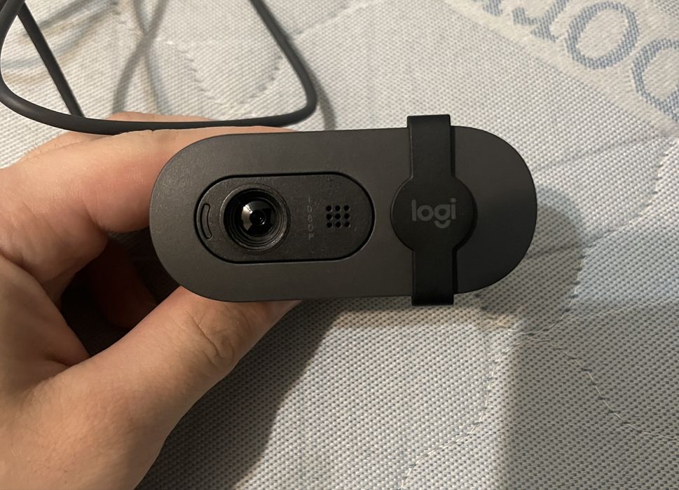 logitech brio 100 full hd 1080p webcam