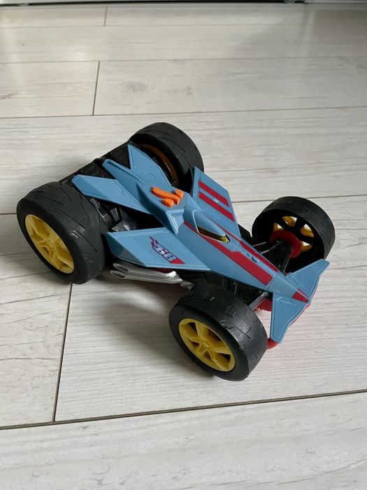 Hot Wheels 2 w 1 dwustronny damochód muzyka sam jeździ