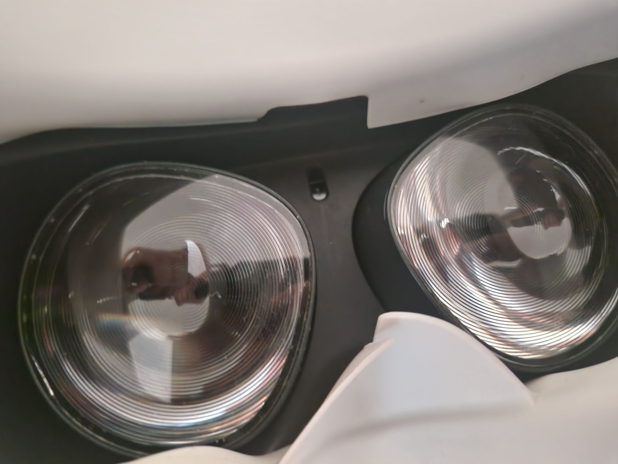 Oculus Meta quest 2 z dodatkami (przesyłka olx)