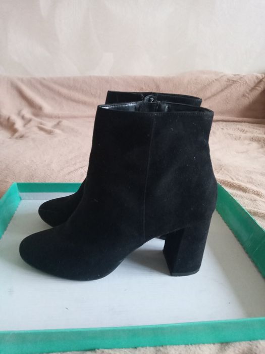 Ботинки демисезон. искуственный замш