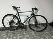 Bicicleta Estrada Focus Arriba