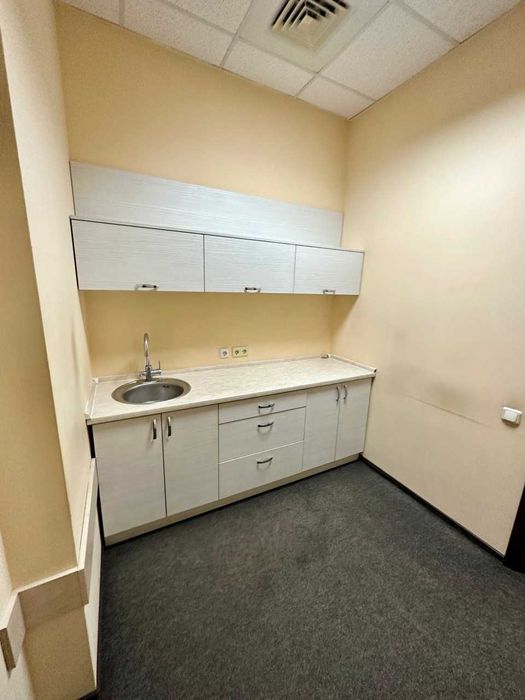 Аренда офиса в БЦ, 12 кабинетов, 250 м.кв., генератор, Подол