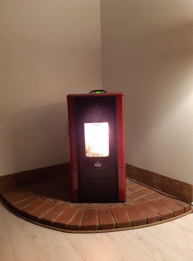 Piec, kominek na pellet, pelet firmy Ravelli model LISA 5,6 kW