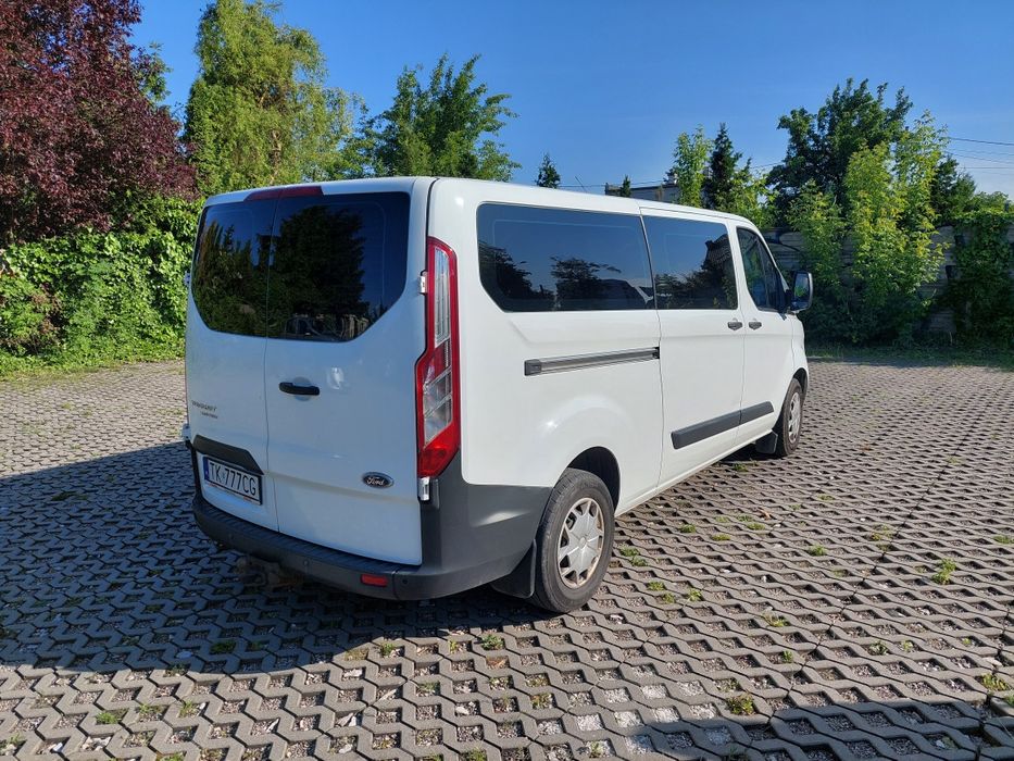 Wynajem, wypożyczalnia busów 9 osobowych z kierowcą lub bez, na kat b