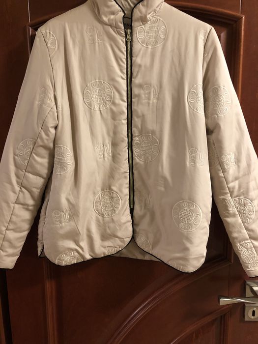 Pikowana kurtka beżowa