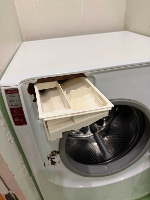 Пральна машина Hotpoint-Ariston Aqualtis AQXF 109, 6 кг, A+