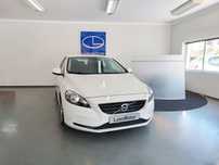 Volvo V40 1.6 D2 Momentum Powershift Eco
