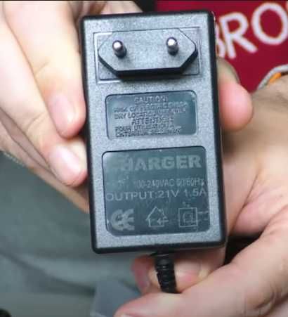Міні електро пила Supretto аккумуляторна з двома акумуляторами