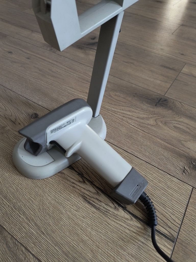 Skaner kodów Psc qs6000 plus razem ze stojakiem