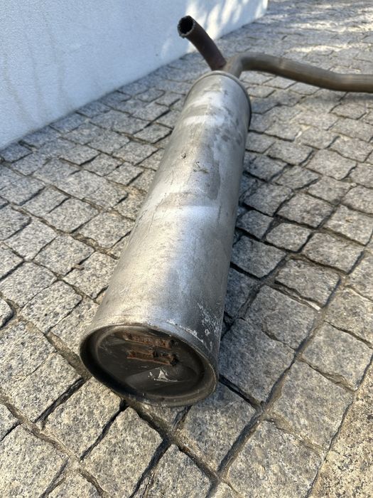 Escape de veiculo classico