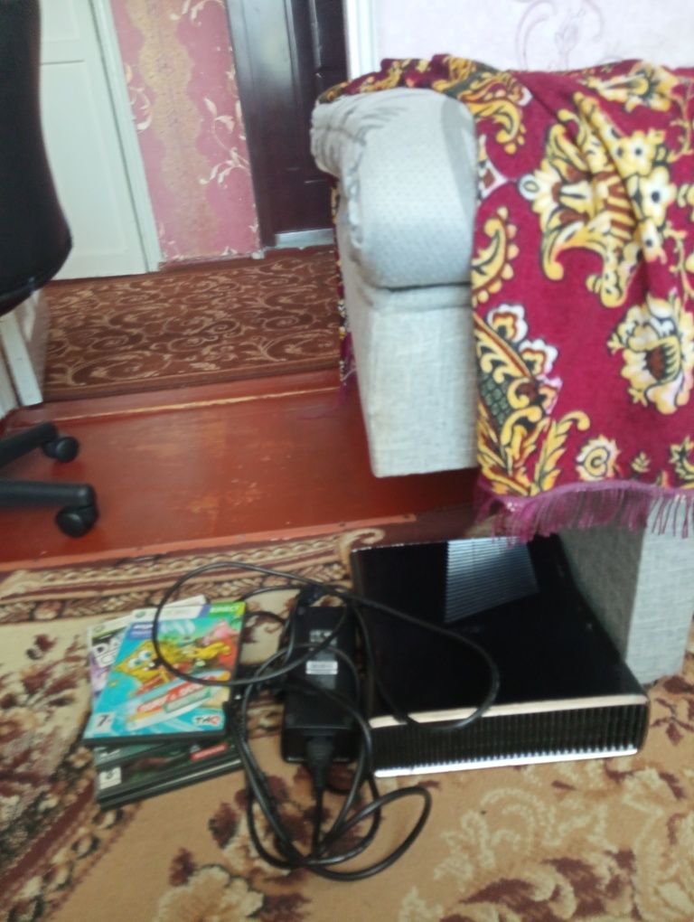 Продам xbox 360 s в гарному стані