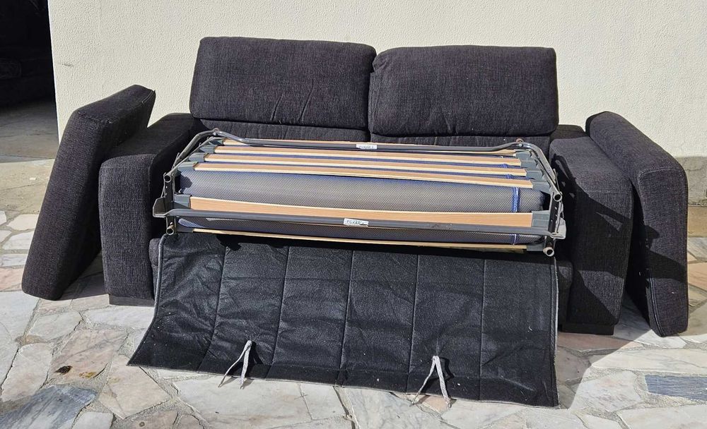 Sofá cama de 2 lugares em tecido - usado - 50€