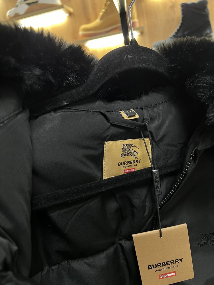 Куртка Supreme x Burberry Shearly Down Jacket Black Logo