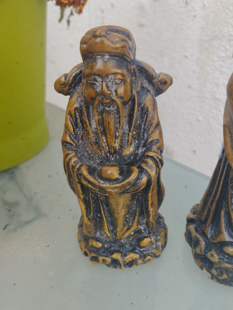 Par de figuras asiáticas. Deuses Chineses.