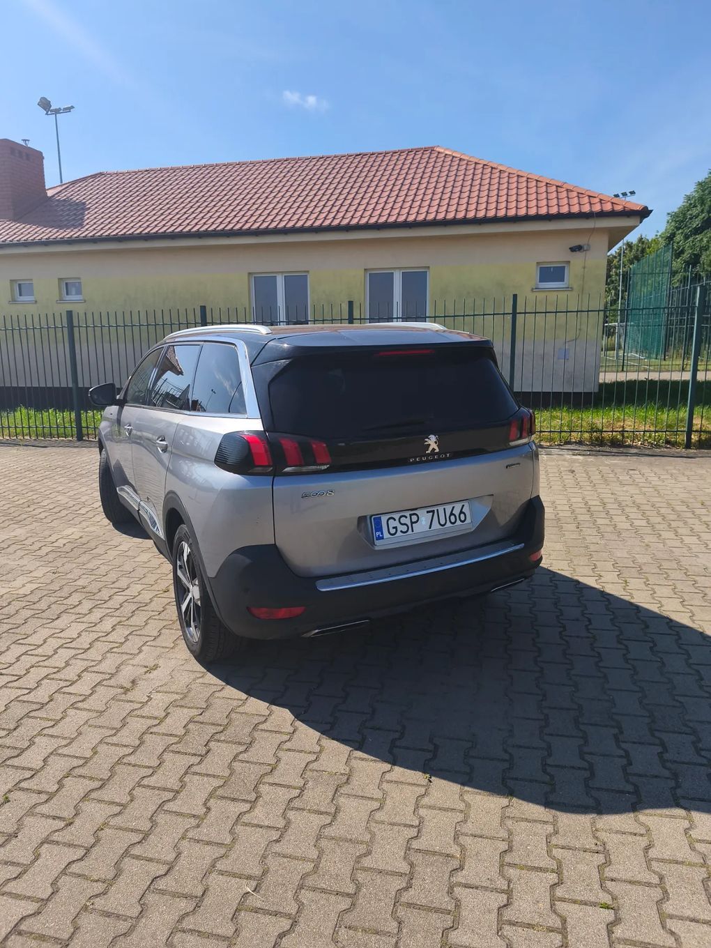 Peugeot 5008 godny polecenia