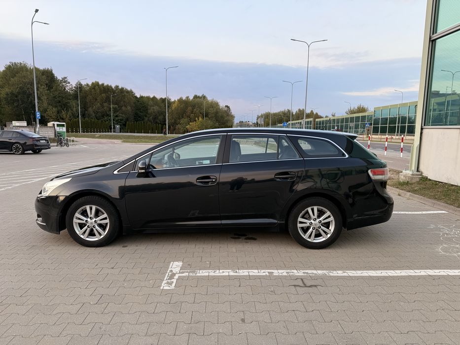Toyota Avensis T27 Kombi 1.8 Benzyna 147 KM