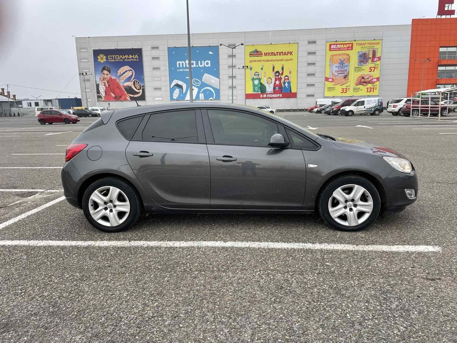 Opel astra J 1 7 Cdti