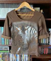 Blusa com Imagem de Zebra, tamanho S [medidas na descrição]