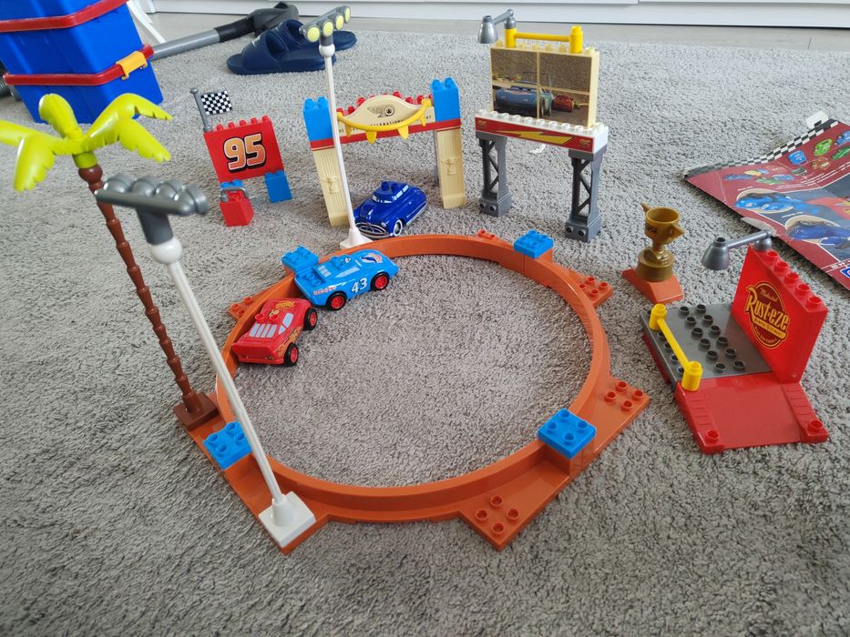 Mega blocks tor wyścigowy auta cars Złomek zygzak