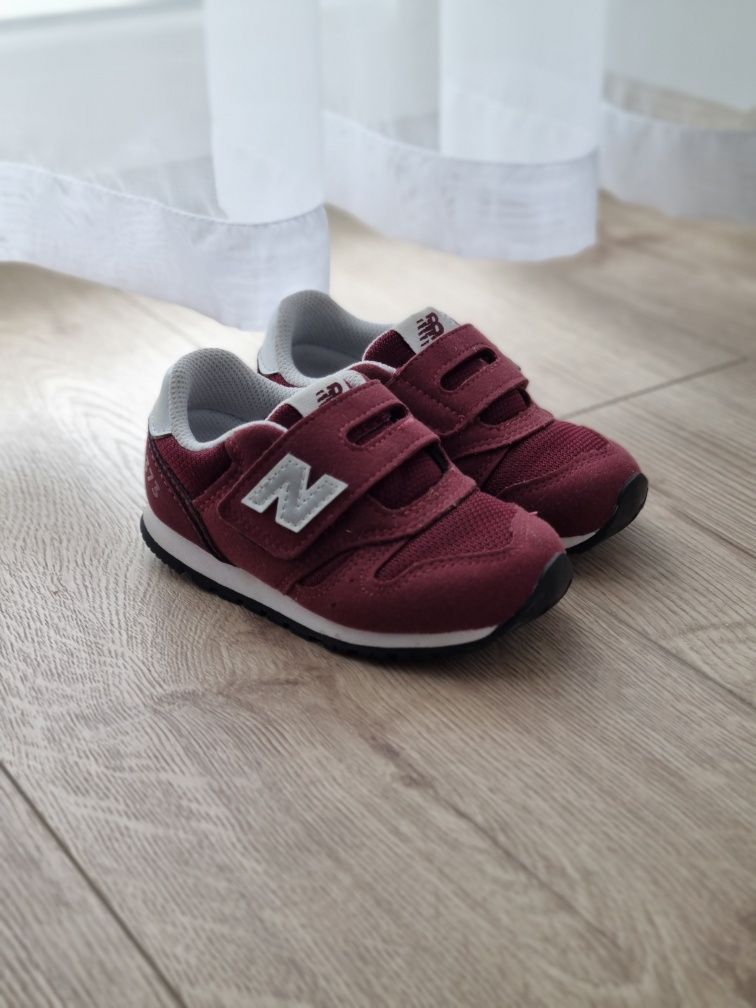 New balance 373 r. 23