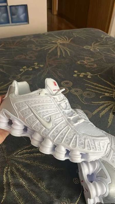 Buty-Trampk-Nike Shox TL White R.39