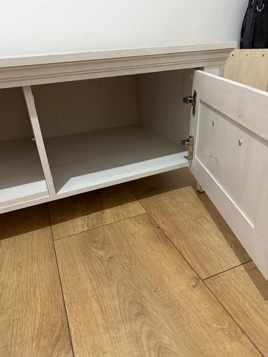 Szafka pod RTV Biała