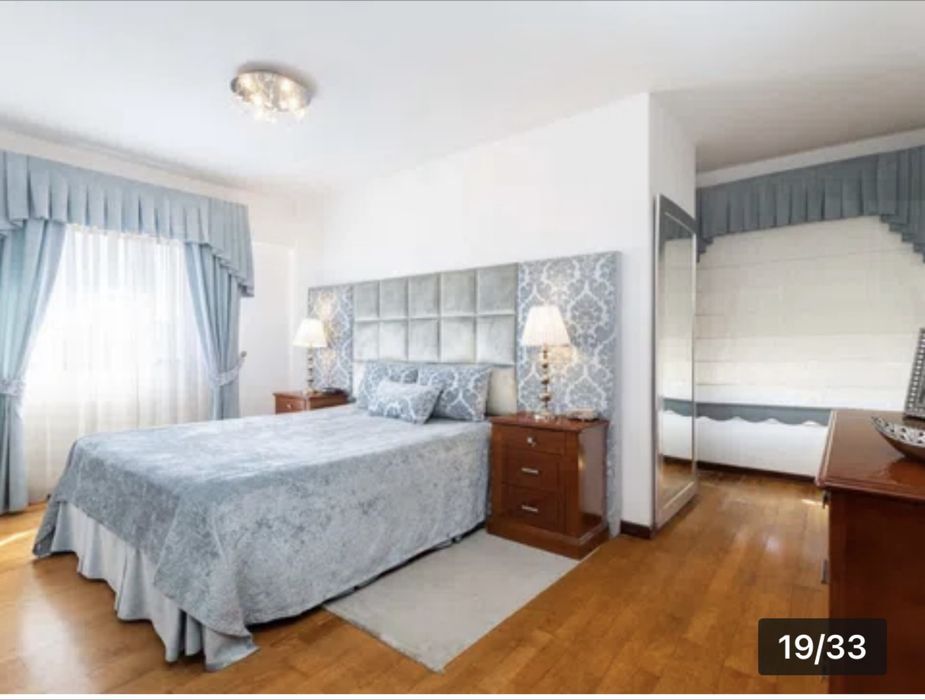 Venda duplex t4 . 178m2. 3 suites. Terraço c/ vista para Sintra e mar.