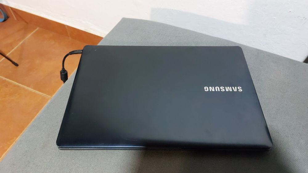 Samsung Notebook 730U a funcionar