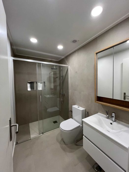 Arrenda-se apartamento T4 Laranjeiro