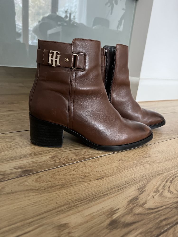 Brązowe skórzane botki Tommy Hilfiger