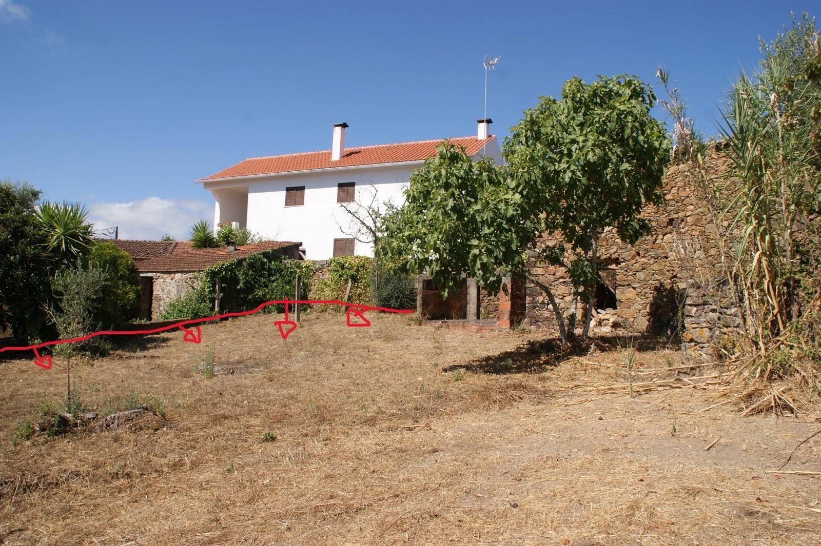 Terreno e ruína com projeto aprovado